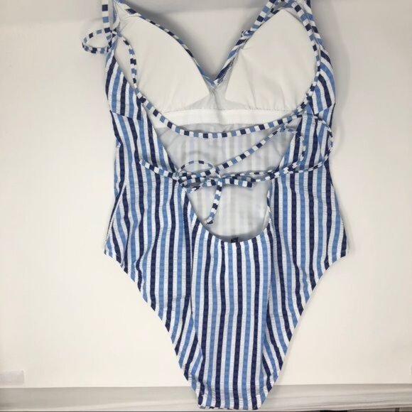J. Crew Lace-up Back One-piece Swimsuit Stripe Size 6 NWT - Picture 6 of 6